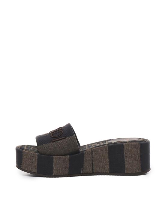 25FW 펜디 샌들 8R8515 AORHF1P95 Brown - FENDI