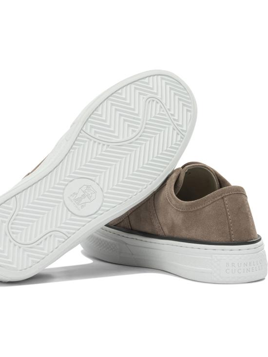 26SS 브루넬로 쿠치넬리 샤이니 탭 스웨이드 스니커즈 MZSFG3221C8849 Beige - BRUNELLO CUCINELLI