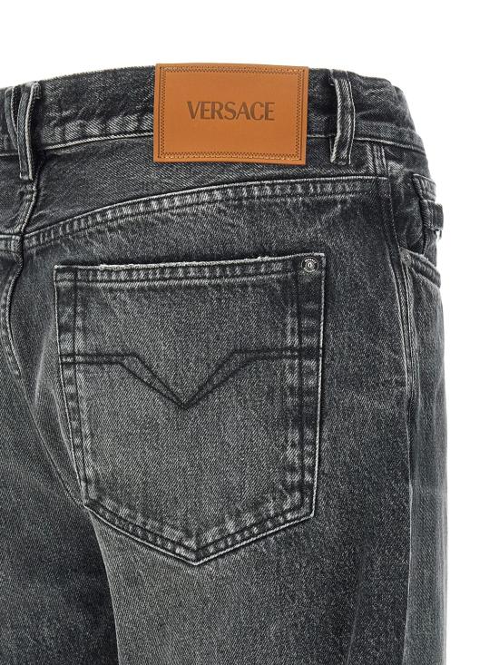 26SS 베르사체 데님 팬츠 1017775 1A160531D980 Grey - VERSACE
