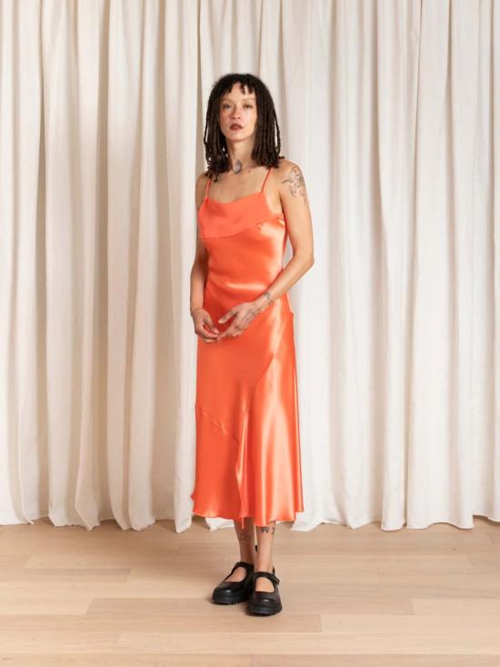  알리 골든 롱 원피스 비대칭 탱크 드레스 - ALI GOLDEN