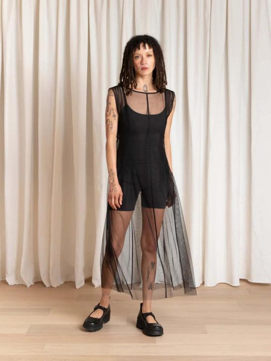  알리 골든 롱 원피스 플리츠 메시 하이넥 드레스 - ALI GOLDEN