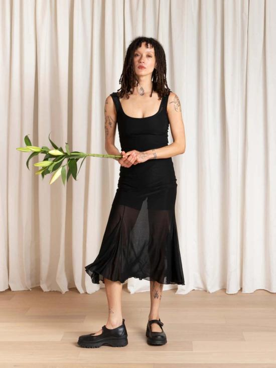  알리 골든 롱 원피스 탱크 드레스 (비대칭 밑단, 블랙) - ALI GOLDEN