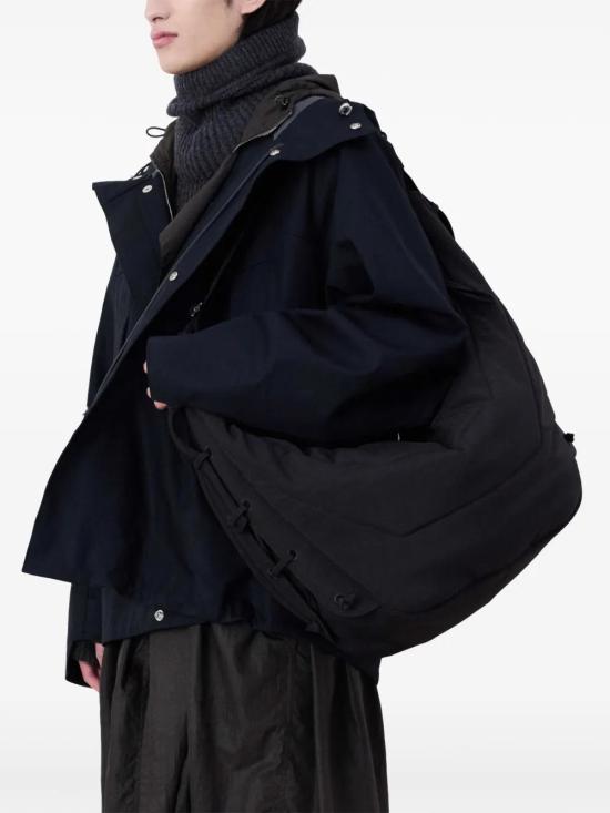 26SS 르메르 워터 리펠런트 나일론 캔버스 라지 소프트 게임 백 BG0105 LF1330BR490 BLACK - LEMAIRE