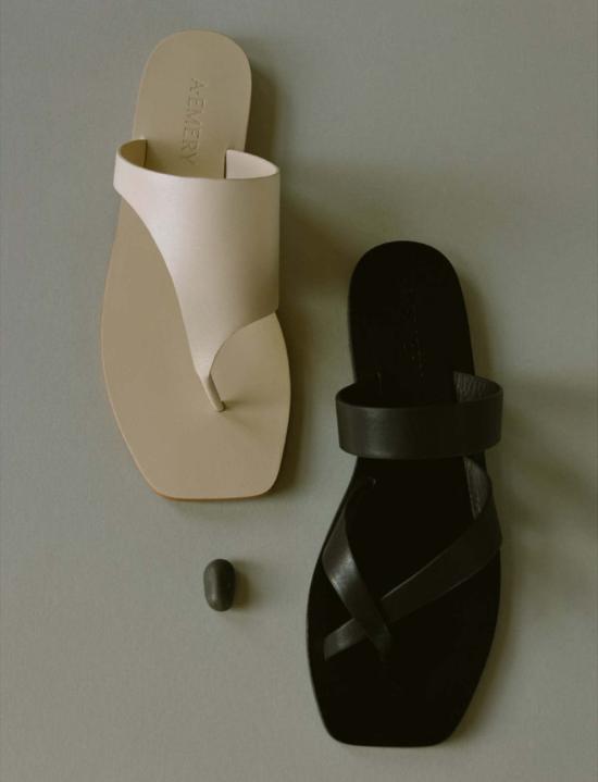  에이 에머리 가죽소품 A. 에머리 가죽 샌들 - A.EMERY