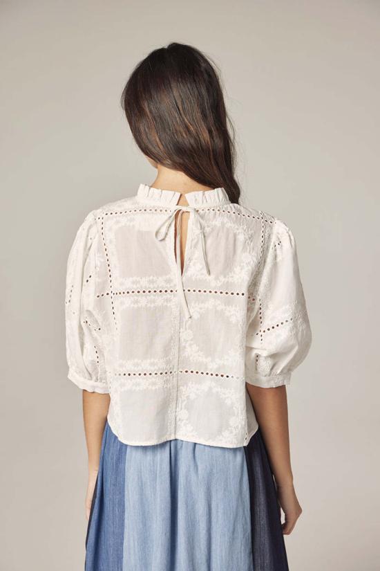  아멘테 블라우스 퍼프 슬리브 타이백 탑 화이트 - AMENTE