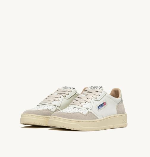 26FW 오트리 메달리스트 로우 레더 스니커즈 AULWLS 14 LEAT SUEDE WHT PELIC - AUTRY