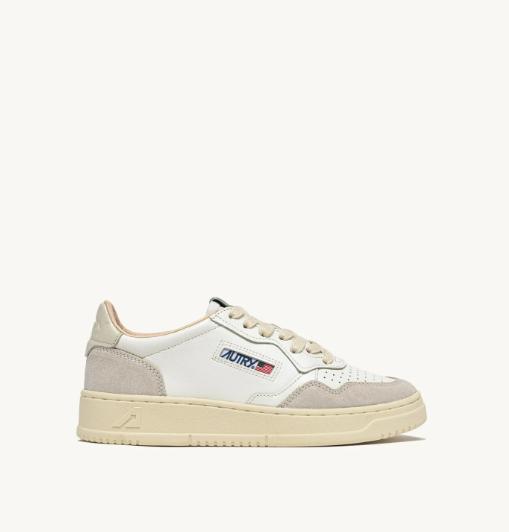 26FW 오트리 메달리스트 로우 레더 스니커즈 AULWLS 14 LEAT SUEDE WHT PELIC