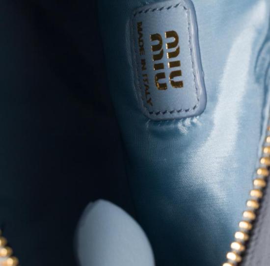 26SS 미우미우 토트백 5NE8412IA7F05DH ASTRAL BLUE AMARANTH DOM - MIU MIU