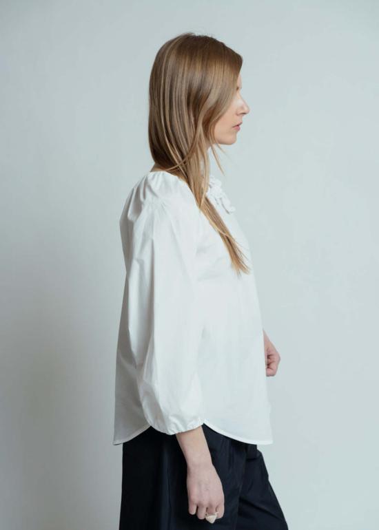  오디 탑 포플린 플라워 셔츠 화이트 - ODEEH