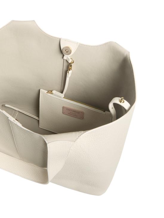 26SS 코치넬리 숄더백 E1SHA110101 N17 PEARL - COCCINELLE