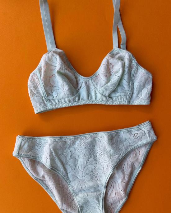  아락스 팬티 트리스 레이스  칼레도니아 - ARAKS