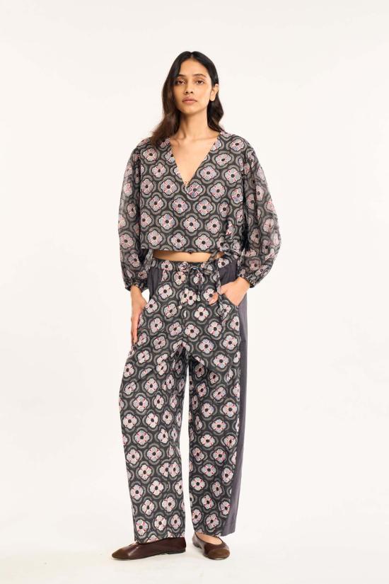  RUJUTA SHETH 팬츠 루주타 셰스 메사