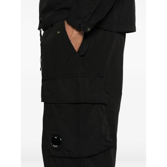26SS 씨피 컴퍼니 스트레이트 팬츠 MPA248A00 6272G 999 BLACK - C.P. COMPANY