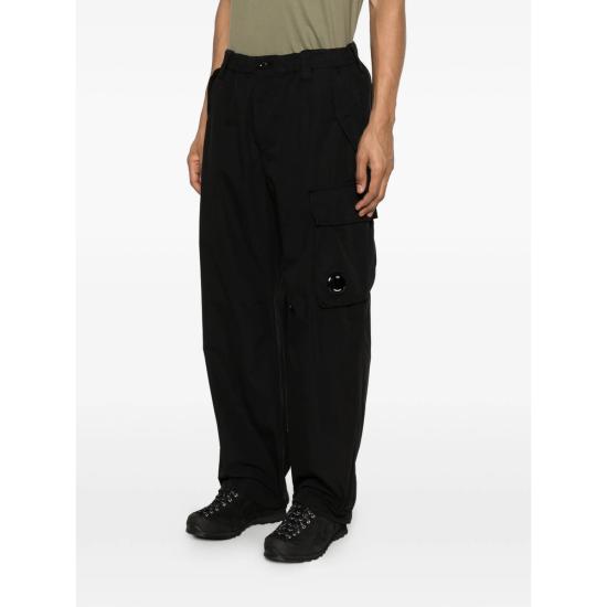 26SS 씨피 컴퍼니 스트레이트 팬츠 MPA248A00 6272G 999 BLACK - C.P. COMPANY