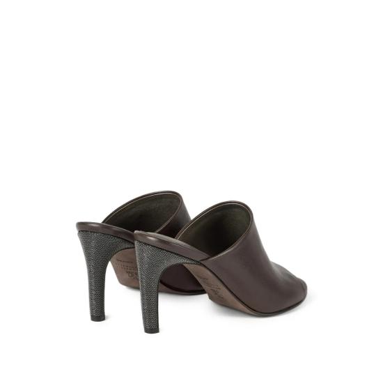 26SS 브루넬로 쿠치넬리 프레셔스 힐 클래식 레더 뮬 MZORC3218 C8279 BROWN - BRUNELLO CUCINELLI