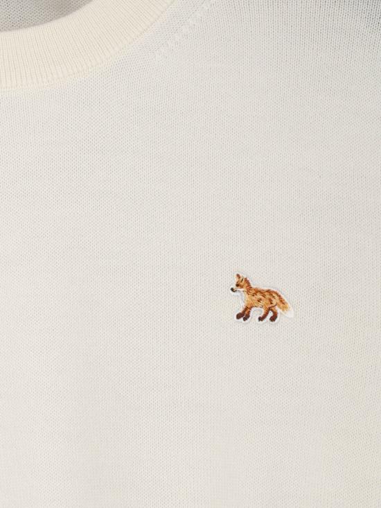 26SS 메종키츠네 베이비 폭스 메리노 레귤러 점퍼 PW00801KT1181 0383 White - MAISON KITSUNE