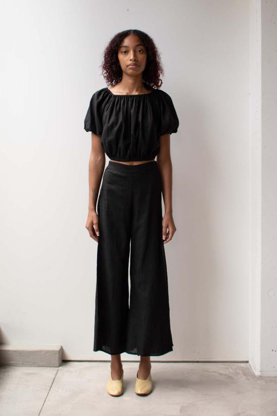  앳 던 민소매 티셔츠 새벽에. 크롭탑 - AT DAWN.