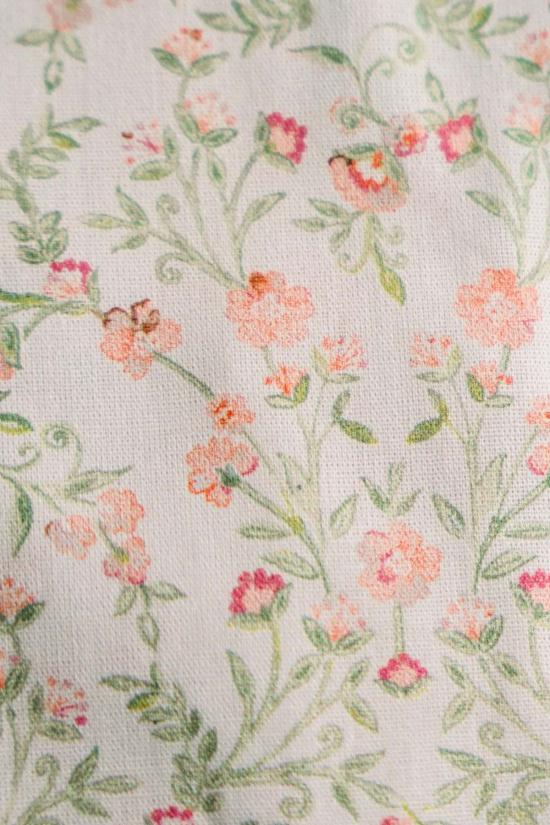  Piper&Cloth 머플러/스카프 파이퍼앤클로스 타임리스 플로럴 러플 지퍼 파우치 애프리콧 메도우 - PIPER&CLOTH