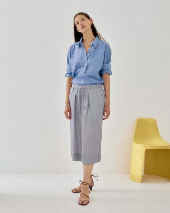  사야카 다비스 뉴욕 미디 스커트 사야카 데이비스 뉴욕 풀온 스커트 라벤더 그레이 색상 - SAYAKA DAVIS NEW YORK