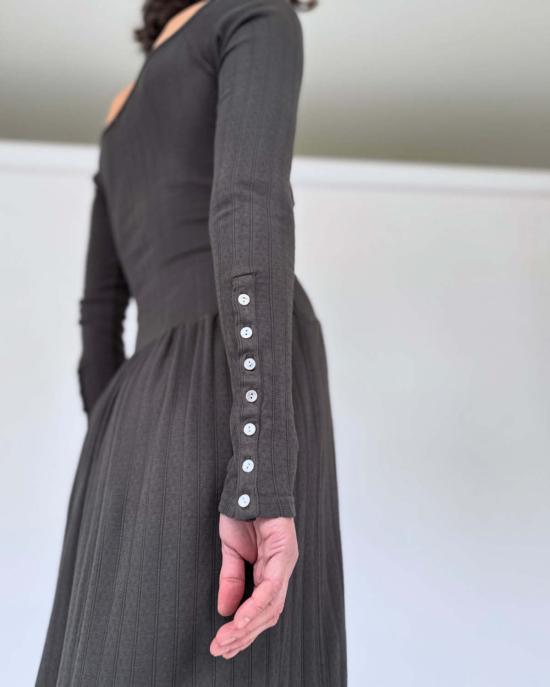  Emma Rothkopf 롱 원피스 엠마 로스코프 피나 스쿱넥 드레스 차콜