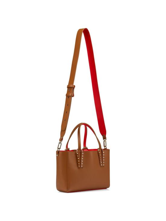 26SS 크리스챤 루부탱 토트백 3255086CM6T LEATHER BROWN - CHRISTIAN LOUBOUTIN