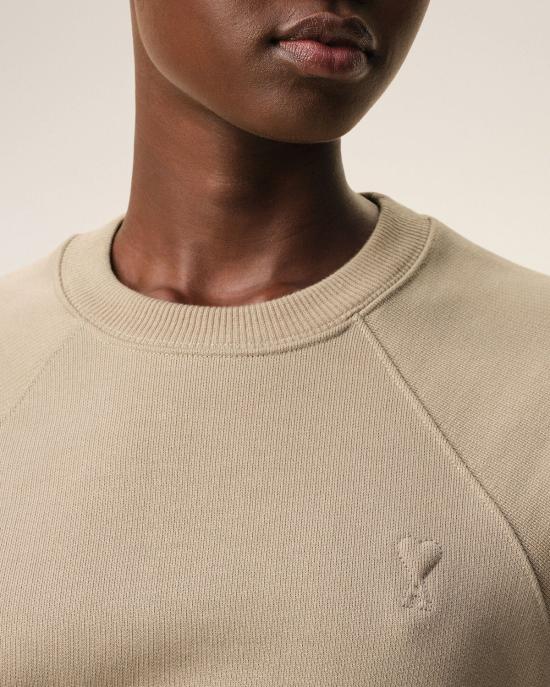 26SS 아미 코튼 드 하트 스웨트셔츠 USW757747 A036 BEIGE TAUPE - AMI