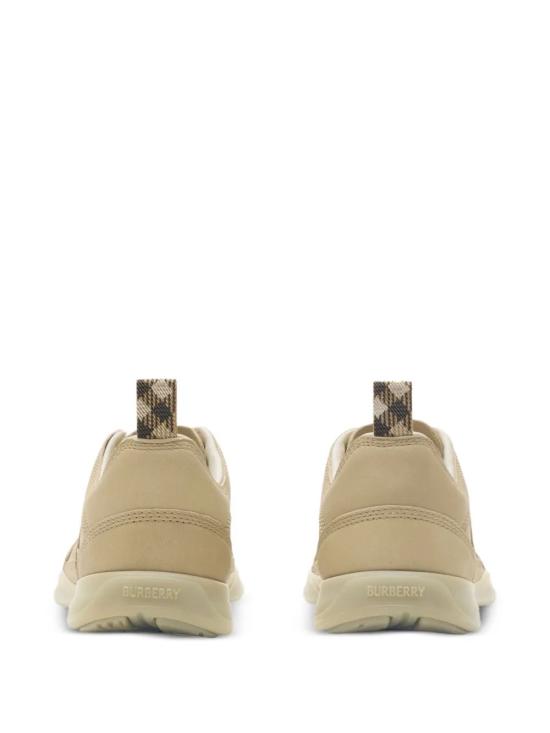 26SS 버버리 스니커즈 8108646 C2580 - BURBERRY