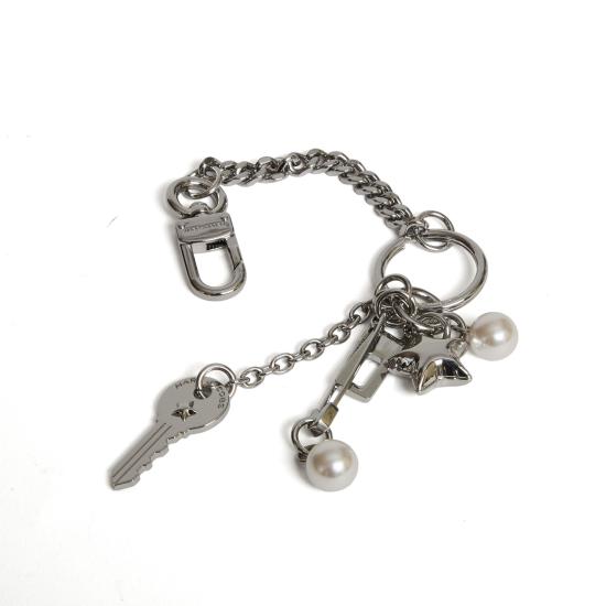 26SS 마크제이콥스 키링 2S6SCH009S02 042 GRIGIO