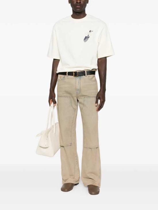 26SS 자크뮈스 반팔 티셔츠 26ETSM00623AJ00226 EMBROIDERED SHOVEL O W 1NZ - JACQUEMUS