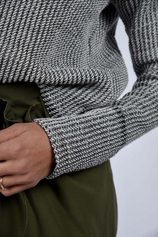  예세이트 스웨터 예셋 폴로넥 풀오버 - YESAET