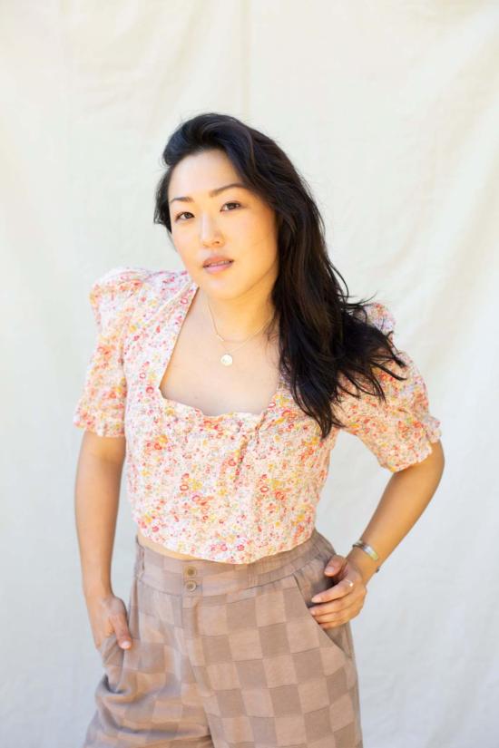  머틀 블라우스 신디 크롭  카네이션 - MYRTLE