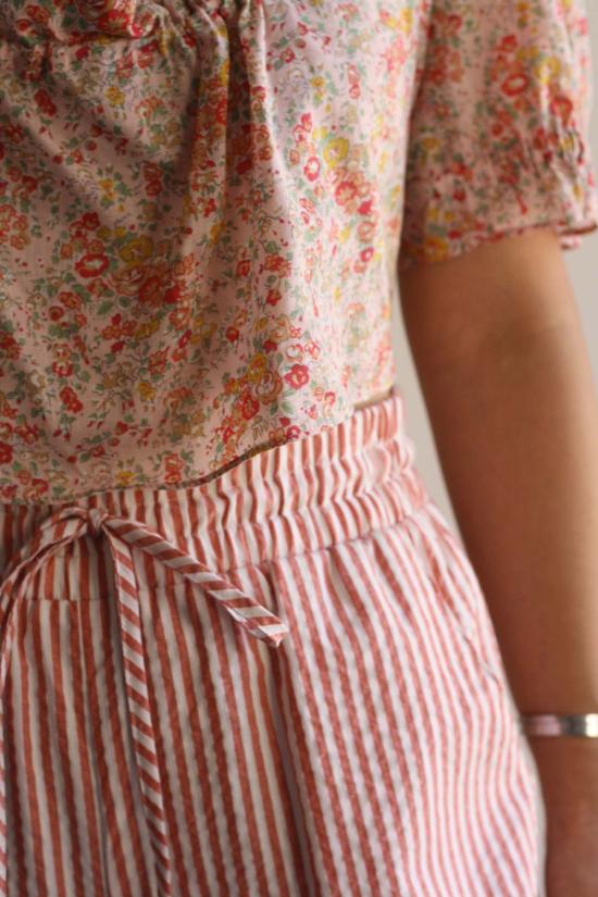  머틀 블라우스 신디 크롭  카네이션 - MYRTLE