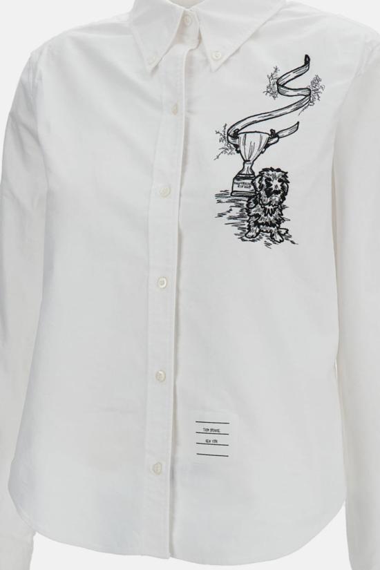  톰브라운 탑 톰 브라운 헥터 트로피 자수 셔츠 (펜슬 스티치) 화이트 - THOM BROWNE