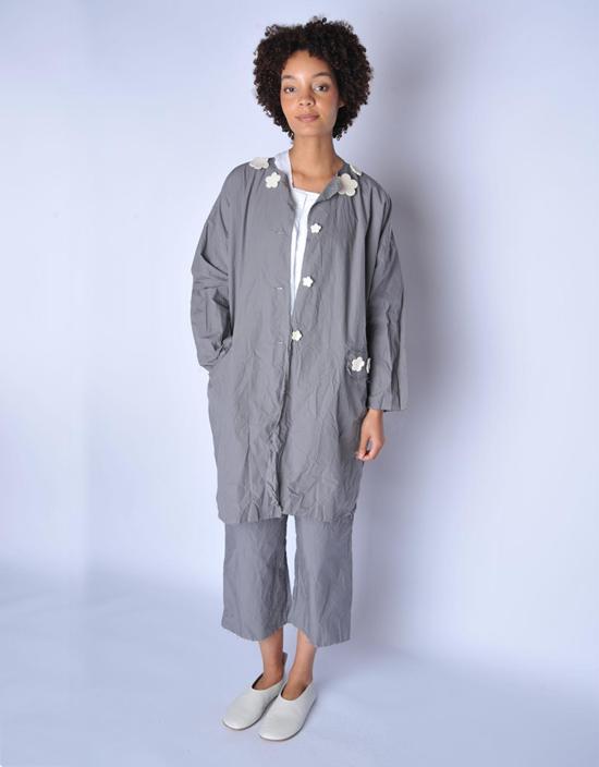  샤 코트 그레이 플라워즈