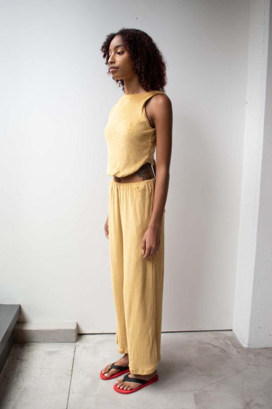  앳 던 민소매 티셔츠 새벽에. 테리 백 타이 탑 - AT DAWN.