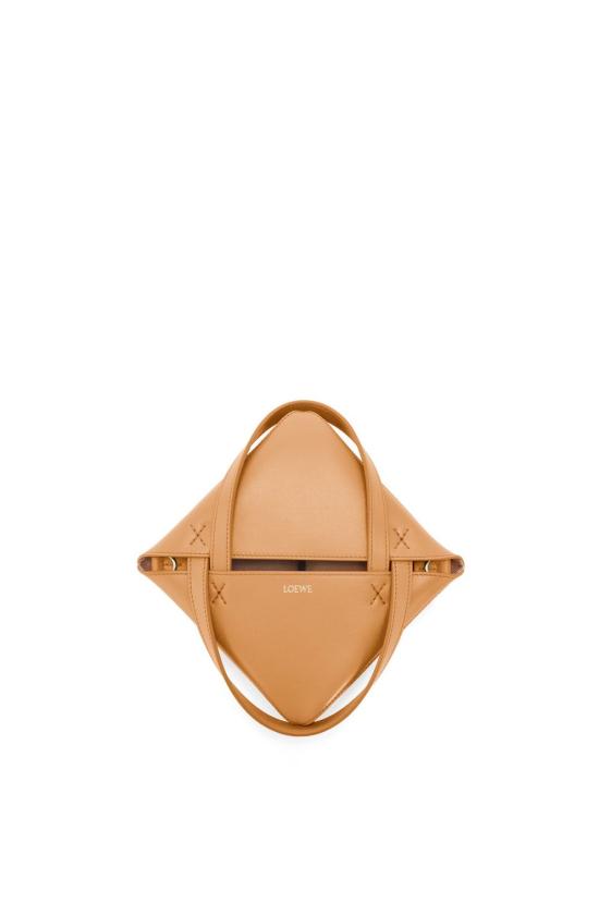 25SS 로에베 샤이니 카프스킨 미니 퍼즐 폴드 토트백 A657V25X01 2586 BROWN - LOEWE