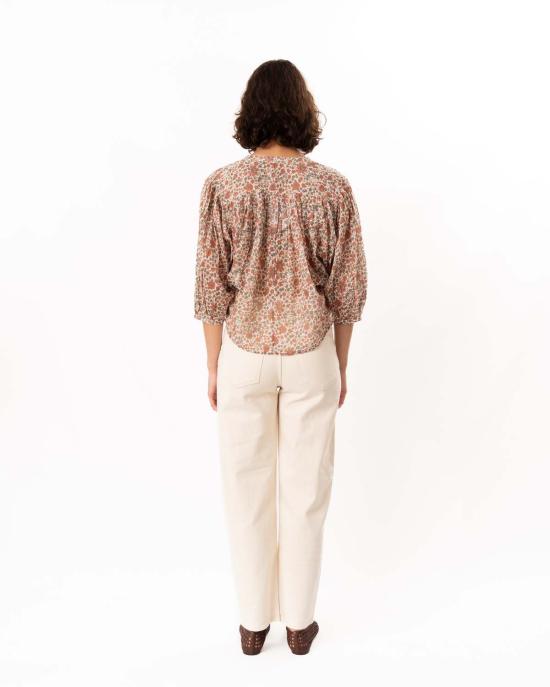  엠에이비이 긴팔 티셔츠 M.A.B.E 델라 프린트 L/S 탑 러스트/카키 - M.A.B.E