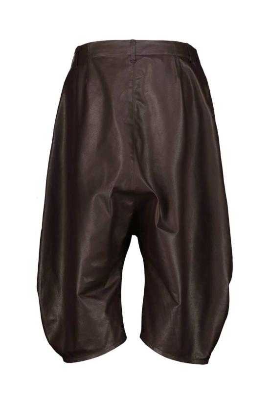  르메르 숏팬츠 드롭 크로치 가죽 버뮤다 쇼츠 티라미수 - LEMAIRE