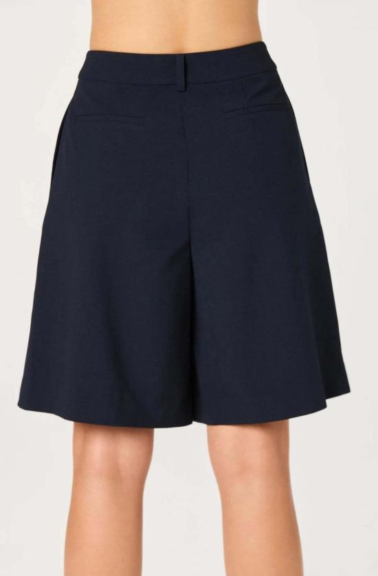  아스트라 더 라벨 숏팬츠 Astr The Label Quillie 플리츠 버뮤다 쇼츠 - ASTR The Label