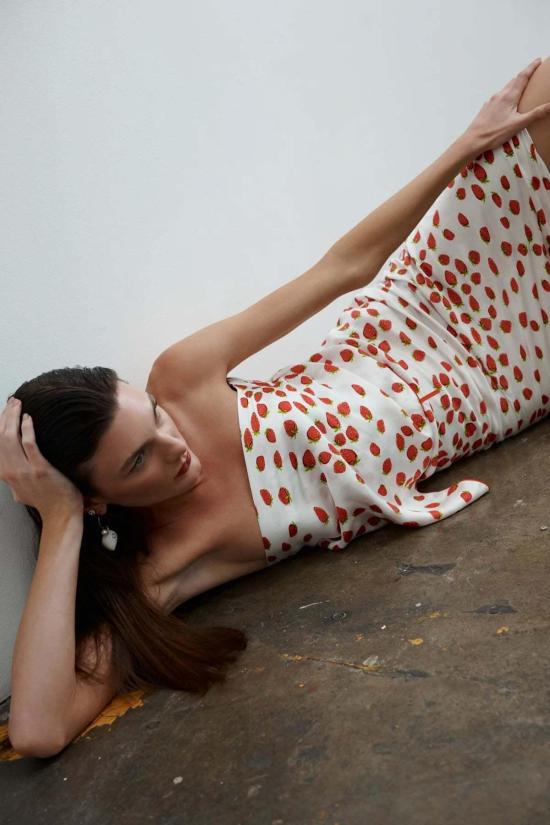  에스더블유에프 민소매 티셔츠 S/W/F 새틴 스카프 탑 도트 무늬 - S/W/F