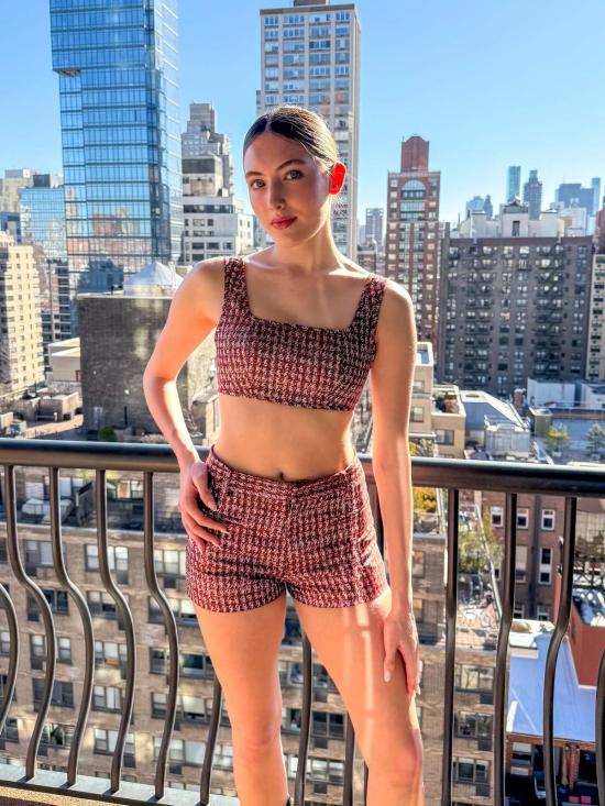  안나 발렌티나 민소매 티셔츠 오브리 루렉스 헤링본 자카드 탑 - ANNA VALENTINA