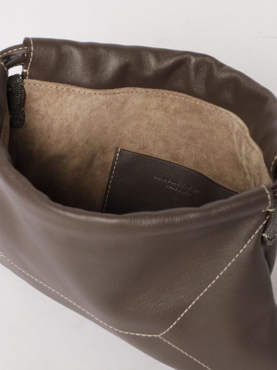 26SS 브루넬로 쿠치넬리 크로스백 MBIMD2808 C8279 Brown - BRUNELLO CUCINELLI