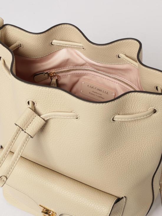 26SS 코치넬리 크로스백 E1TFK230201 N64 Sand - COCCINELLE