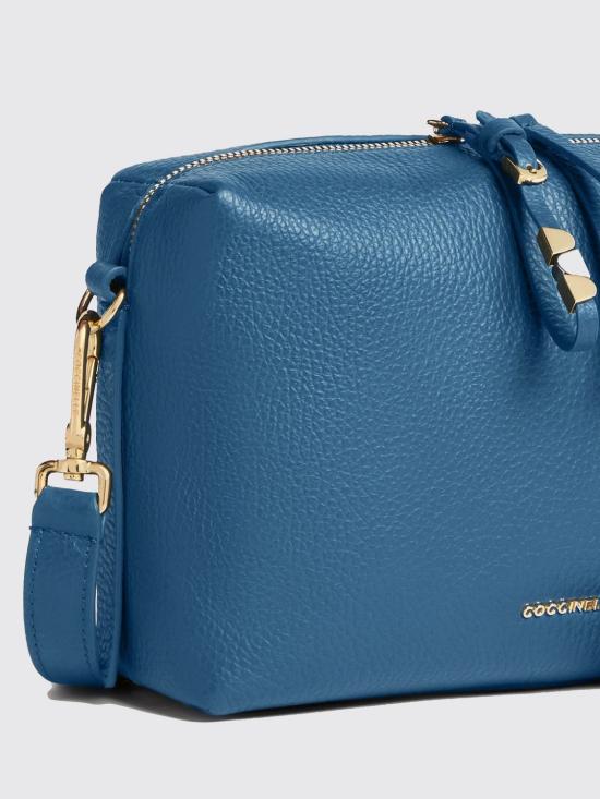 26SS 코치넬리 토트백 E1U45150101 B27 Blue - COCCINELLE