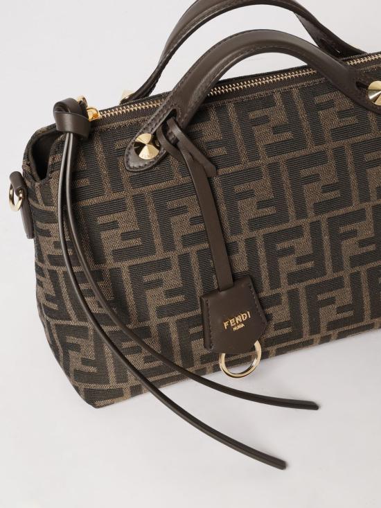 26SS 펜디 바이 더 웨이 소프트 미디움 백 8BL155AFPM F1GL7 Brown - FENDI