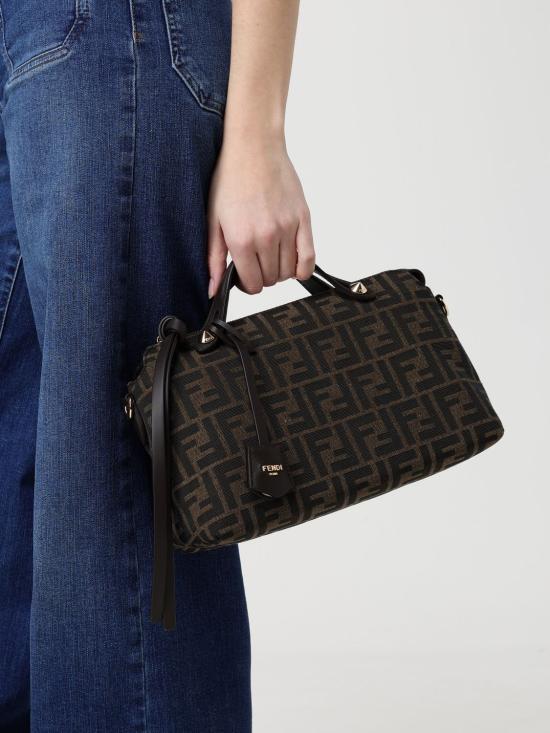 26SS 펜디 바이 더 웨이 소프트 미디움 백 8BL155AFPM F1GL7 Brown - FENDI