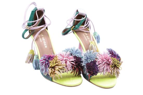 26SS 커트가이거 힐/펌프스 POM POM ANCLE Grey - KURT GEIGER