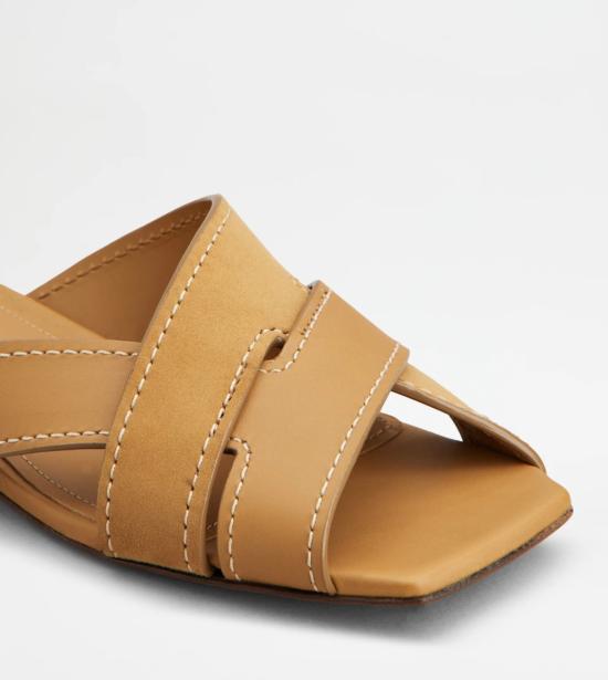 26SS 토즈 레더 크로스 스트랩 샌들 XXW99L0JY50V1SZZZR Brown - TODS