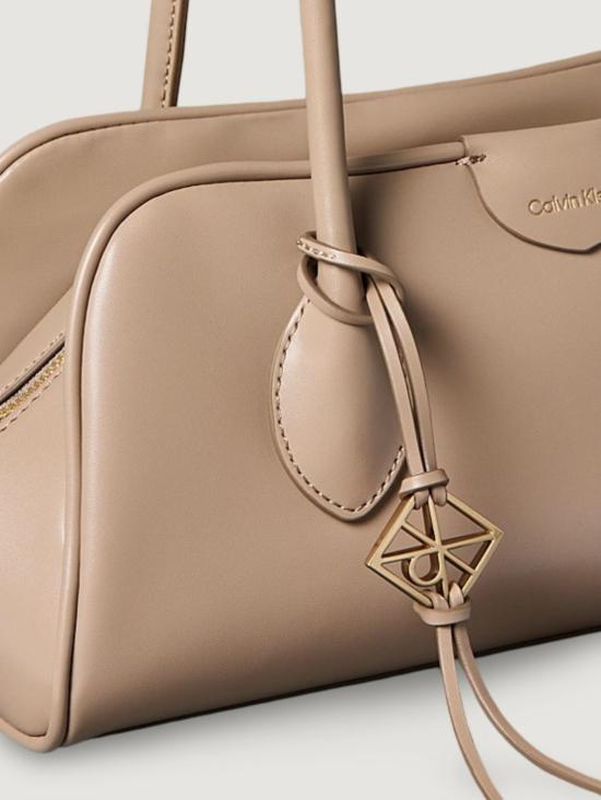 26SS 캘빈클라인 숄더백 LV04F3369G VFU Brown - CALVIN KLEIN