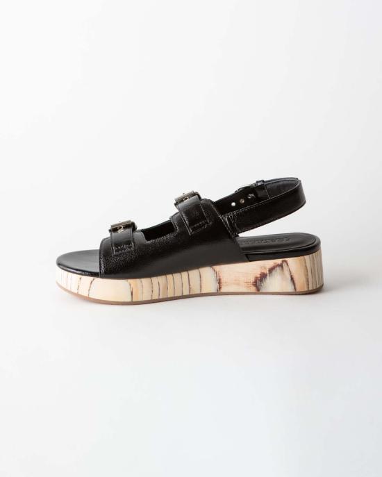  포트리스 샌들 레자 플랫폼  글로스 블랙 나파 가죽 - FORTRESS